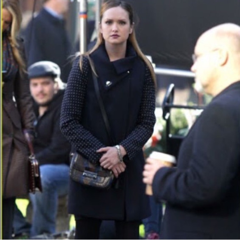 Zara navy coat with studded sleeves seen on gossip girl - Picture 7 of 15